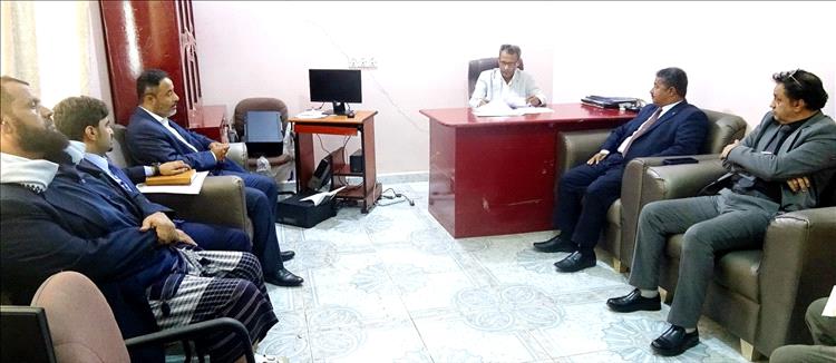 محافظ أبين يلتقي ممثلي الإدارة الهندسية بمكتب نائب رئيس مجلس القيادة الرئاسي المحرمي