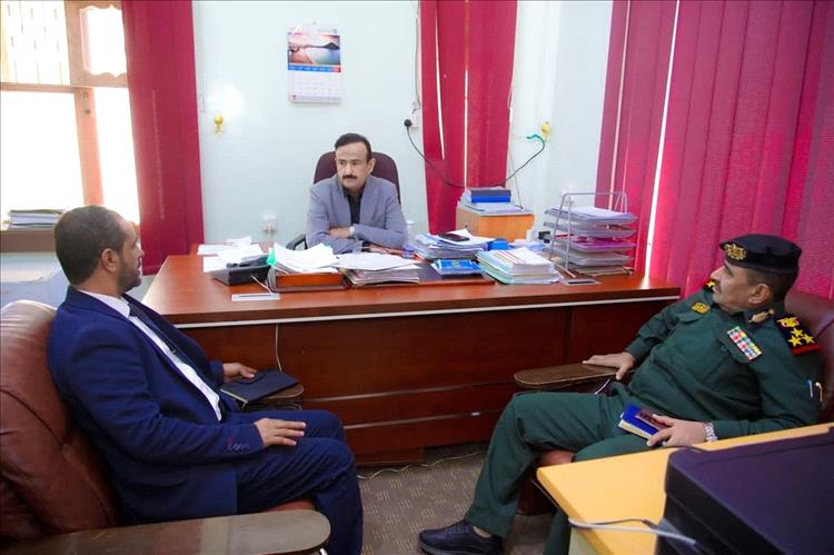 المحافظ بن الوزير يوجّه بتقديم راتب شهر أغسطس لموظفي التربية بالمحافظة