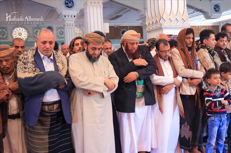 بحضور وكيل أول المحافظة تشييع مهيب للداعية ممدوح الحميري في تعز