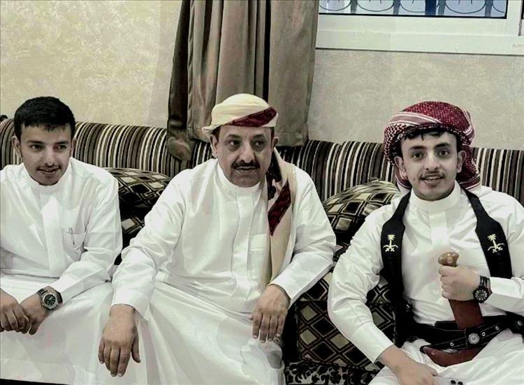 الحتري يهنئ الثرياء بعقد القرآن