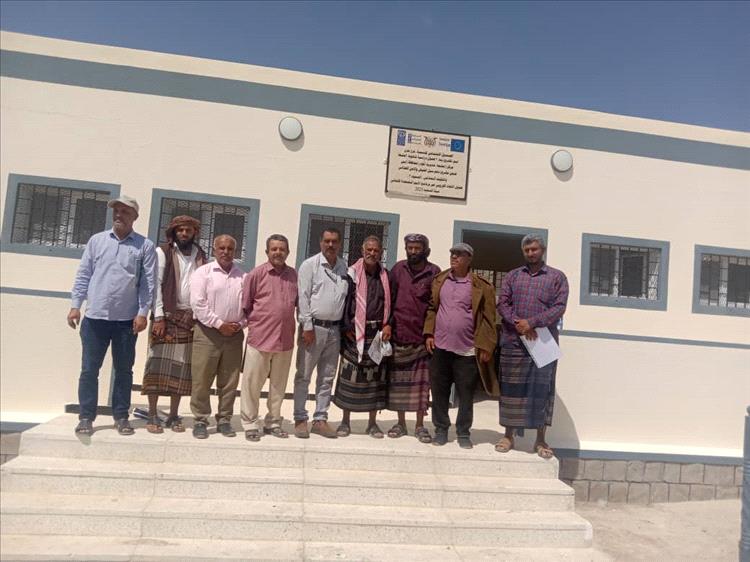 تسليم مشروعين تربويين من قبل الصندوق الاجتماعي للتنمية فرع عدن لتربية لودر