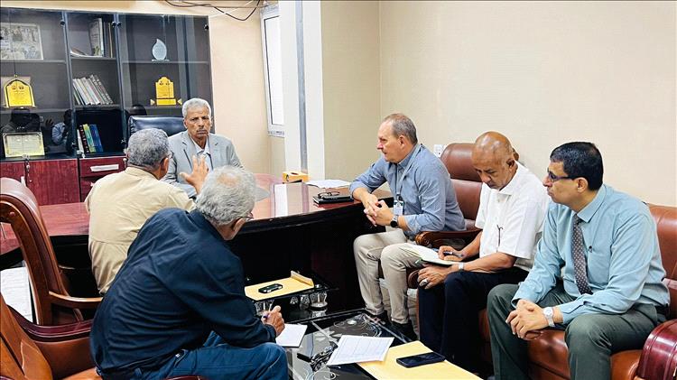 محافظ لحج يبحث مع إقليمية أدرا توسيع مشاريع الإغاثة والتنمية في المحافظة