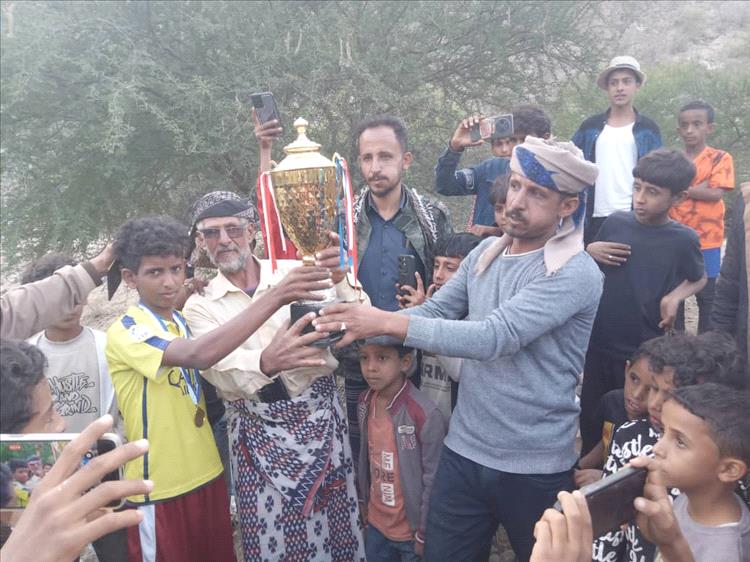 فريق يري يتوج بطلاً للدوري المدرسي بمدرسة الرفقة في رصد يافع