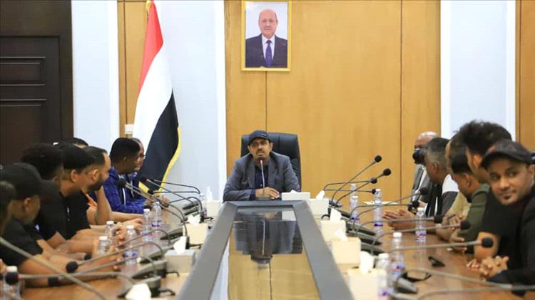 المحافظ بن ماضي يشيد بروح العزيمة والإصرار التي تحلّى بها اللاعبون والجهازان الفني والإداري للفريق