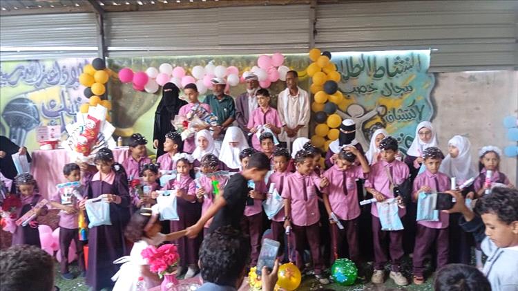 مدرسة العُلا الأهلية بلحج تكرم أوائل التلاميذ للعام الدراسي 2024-2025م