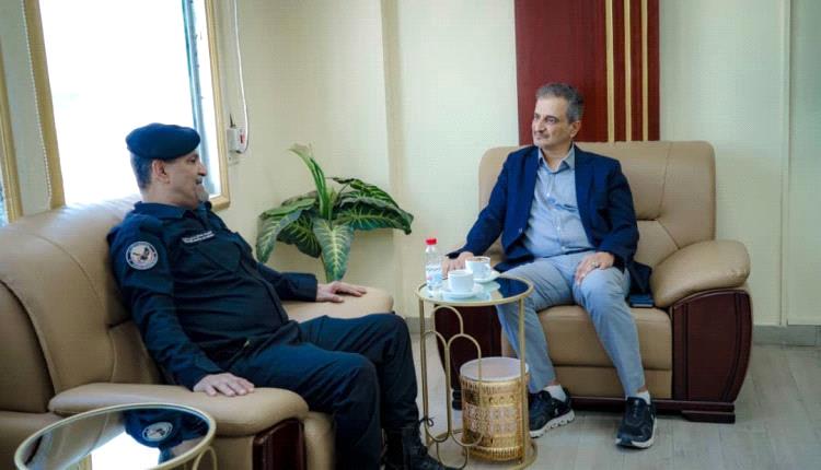 اللواء الركن شلال شايع يبحث مع محافظ العاصمة عدن سبل تعزيز التنسيق الأمني ومكافحة الإرهاب