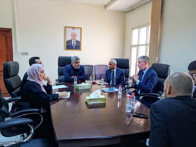 باصهيب يبحث مع وفد مسؤولي قطاع المياه بالبنك الدولي تغطية الاحتياجات الاساسية لقطاع المياه