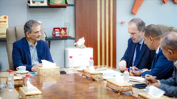 لملس يناقش مع “اليونبس” سير عمل مشروع خط الخمسين ومعالجة طفح المجاري