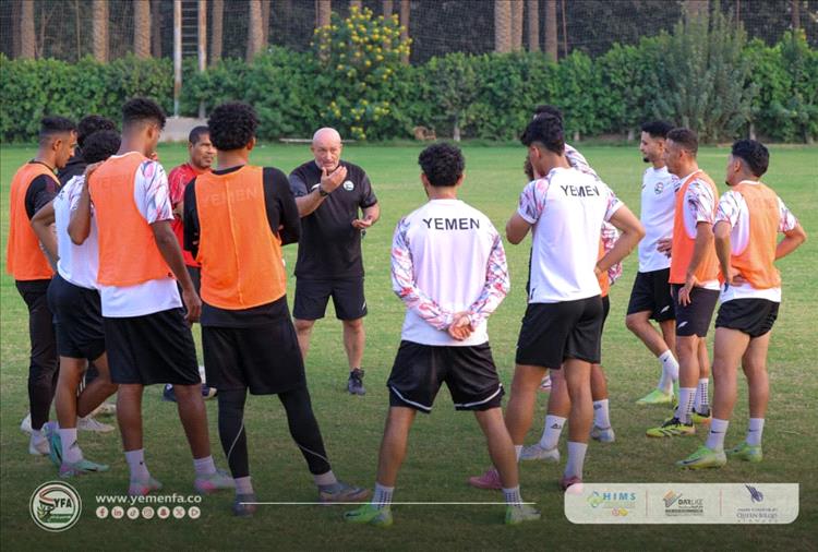 المنتخب الأول يجري الحصة التدريبية الأولى في معسكر القاهرة