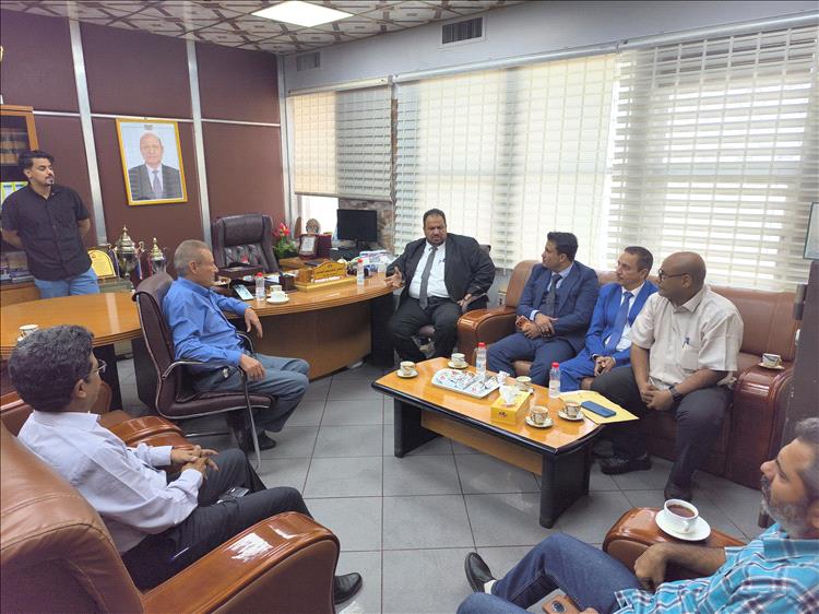 تعزيزاً للتنسيق المشترك: لقاء ودي بين قيادتي شركة النفط فرع عدن ومصافي عدن