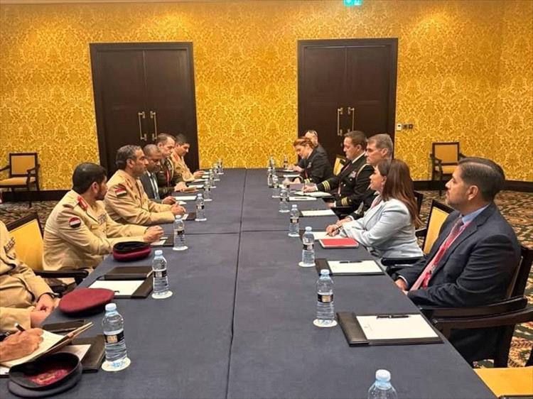 رئيس هيئة الأركان يبحث مع عدداً من الأشقاء والأصدقاء التعاون والتنسيق المشترك في المجال العسكري