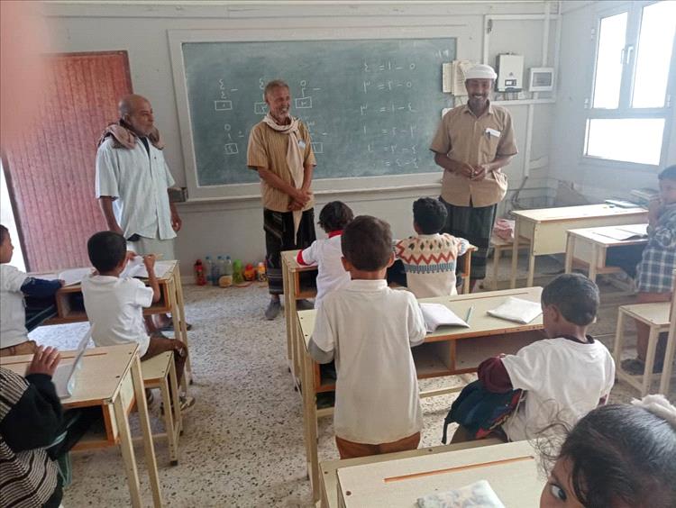 مدير تربية مودية يتفقد مدرسة الجيف ويؤكد على تعزيز الأداء التعليمي وتهيئة البيئة المدرسية