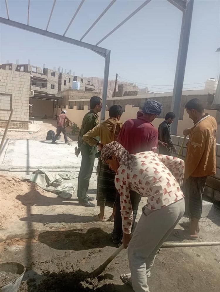 مدير عام الأحوال المدنية يتفقد سير العمل في مبنى الإصدار الآلي