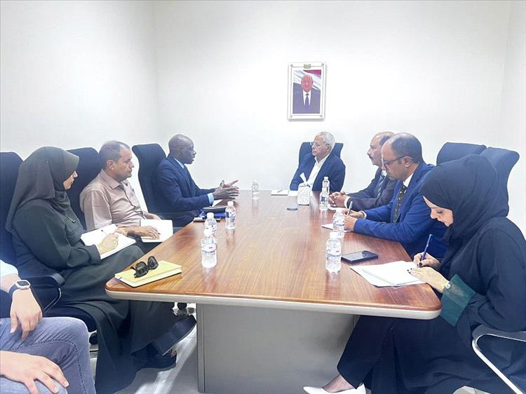 نائب وزير الخارجية يبحث مع منظمة (الفاو) تدخلاتها في مجالات الأمن الغذائي والتنمية الزراعية