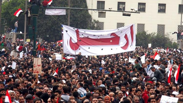 ناشط سياسي: ثورة 11 فبراير ستظل أعظم الثورات رغم ما شابها من قصور