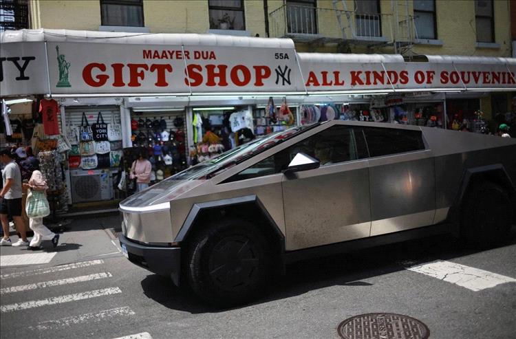 «تسلا» تُلزم مورديها باستبعاد المكونات الصينية من تصنيع سياراتها في أميركا