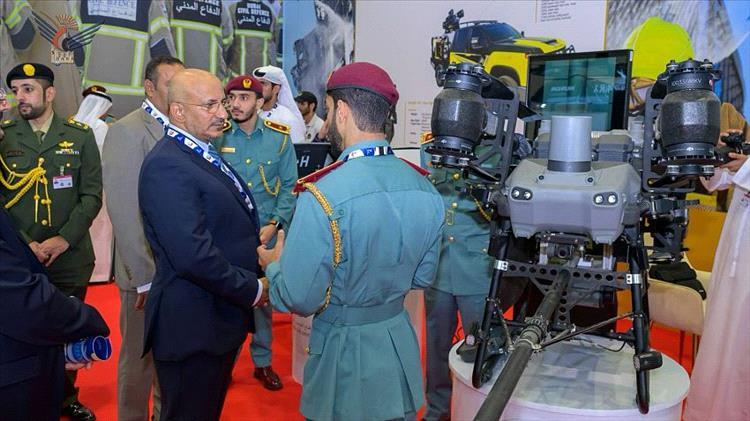 عضو مجلس القيادة طارق صالح يزور معرض دبي للطيران 2025