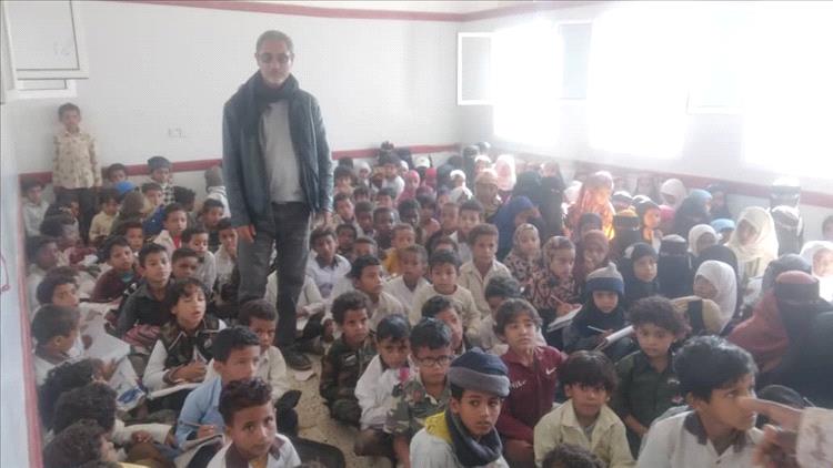 مدير إدارة التربية مديرية الضالع يتفقد مدرستي السيلاني المشاريح وخورة حجر الضالع