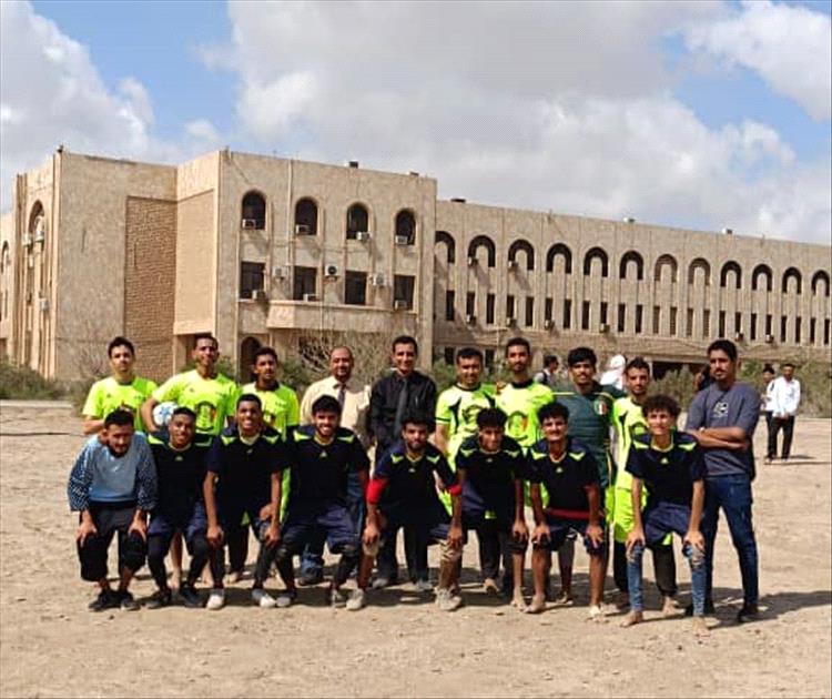 مع انطلاقة العام الجامعي الجديد.. كلية الحقوق بجامعة عدن تحيي المنافسات الطلابية