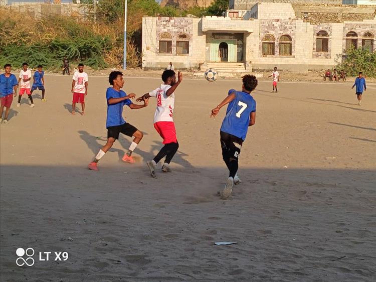 الهلال الخنفري يقصي ردفان ويحجز البطاقة الأولى في نهائي دوري الفقيد محمد المرزوقي بجعار