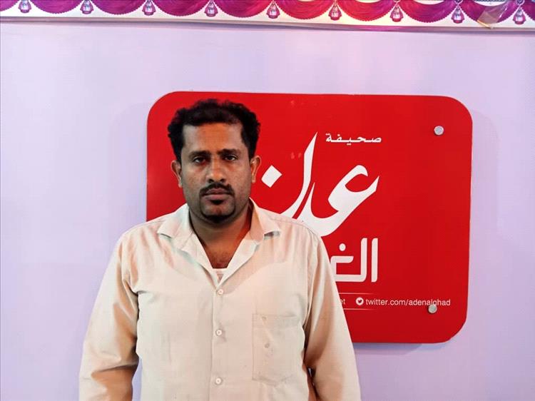 مواطن من عدن يقول إن والده تعرض لحيلة للاستيلاء على محلاتهم في الشيخ عثمان