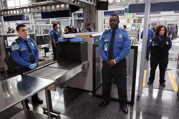 بول يمني يثير رعب الجمارك الأمريكية