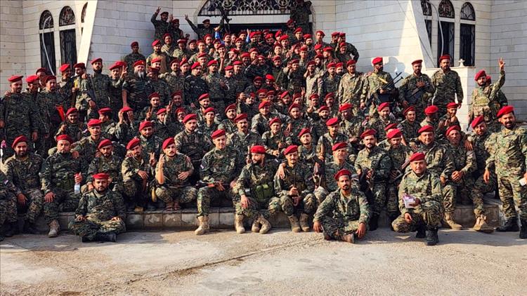 منتسبو كتيبة حماية المنطقة الحرة يحتجون على استبعاد أكثر من 260 ضابطًا وجنديًا ويصفونه بقرار يهدد أمن الميناء