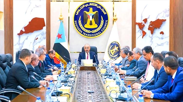 قيادي في الانتقالي: يدعو إلى وحدة وطنية تقوم على الحوار ودمج القوى المختلفة في مشروع واحد