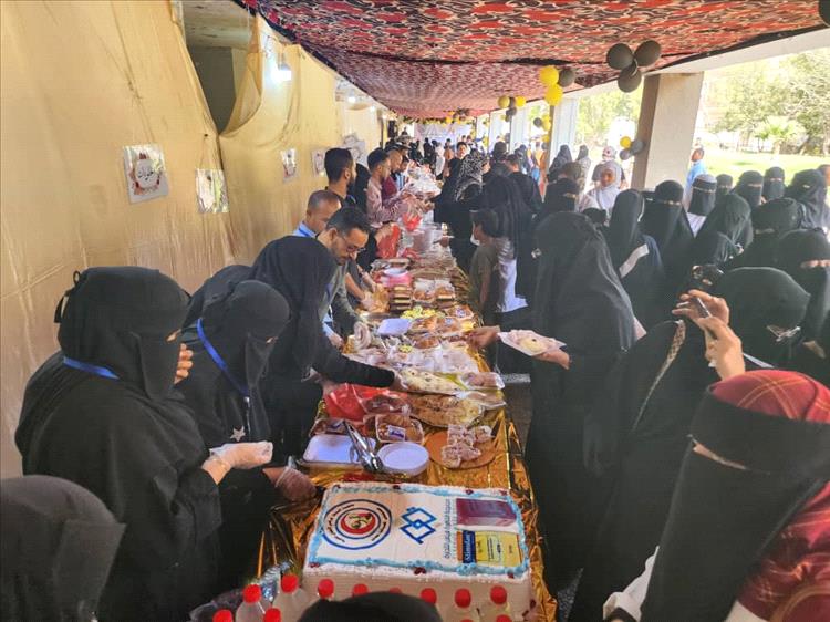جمعية أصدقاء مرضى الأطفال تنظم الطبق الخيري السنوي في مستشفى الصداقة بعدن