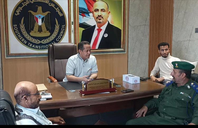 رئيس تنفيذية انتقالي لحج يلتقي مدير شؤون الضباط بالمحافظة لبحث تأمين احتفالات عيد الاستقلال بالمحافظة