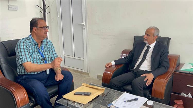 الوكيل الشبحي يلتقي مدير فروع معهد أمين ناشر للعلوم الصحية