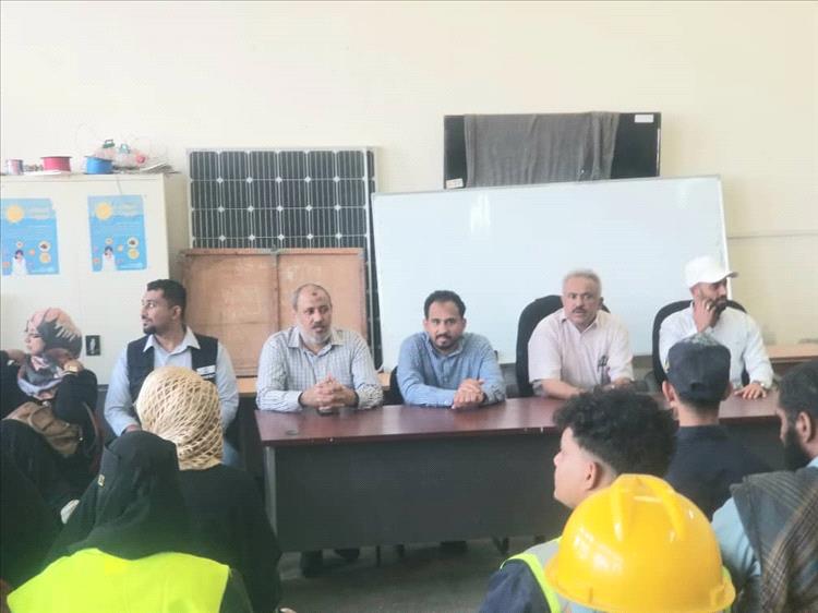 عدن.. الشكلية وبن جرادي يشهدان ختام دورة "ريادة الأعمال" في المعهد المهني الصناعي خورمكسر