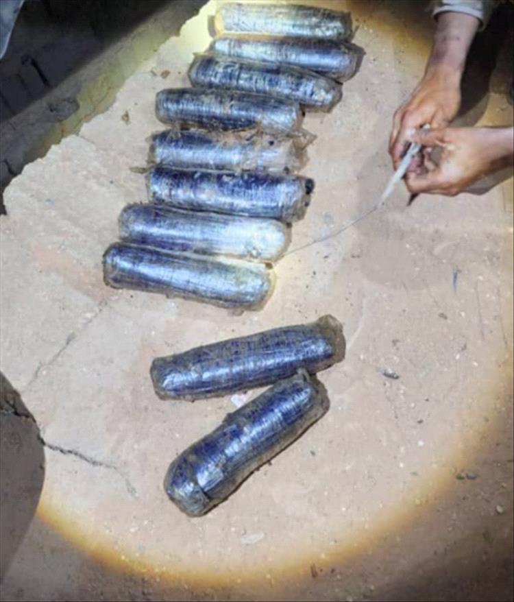 كتيبة حماية وأمن منفذ الوديعة تحبط تهريب 24.5 كجم من المخدرات مخفية داخل هيكل سيارة