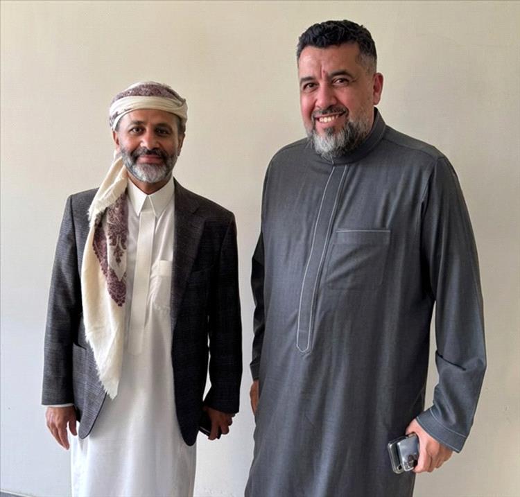 محمد العرب يشيد بقدرات حميد الأحمر: “عقل هادئ يدرك تعقيدات اليمن وصوت لا يغيب مهما تغيّرت المراحل”