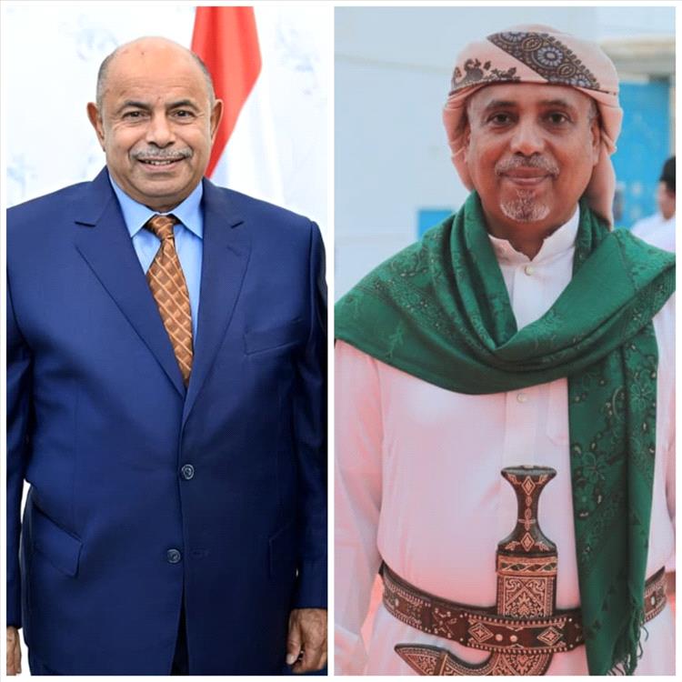شيخ قبيلة آل بن عباد الكندي يهنئ الأستاذ سالم الخنبشي بتعيينه محافظًا لحضرموت