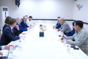 وزير التخطيط يبحث مع السفير الألماني تعزيز التعاون التنموي ودعم جهود التعافي الاقتصادي في اليمن