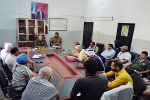 قائد شرطة القلوعة يلتقي باللجان المجتمعية لتعزيز التعاون الأمني ومناقشة القضايا المحلية