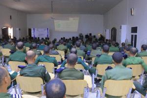 مؤسسة مسارات السلام و كلية الشرطة حضرموت تنظمان ندوة علمية حول تقنيات التحقيق بالذكاء الاصطناعي