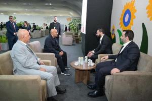 عضو مجلس القيادة طارق صالح يلتقي الرئيس السوري