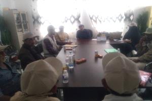 مدير عام مديرية لودر يلتقي بممثل المؤسسة الطبية لبحث ودعم النازحين صحياً وتوعوياً