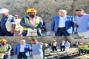 رئيس مجلس إدارة إقليم اليمن يتفقد سير صيانة طريق «الأعروق - حيفان» الرابط بين تعز وعدن