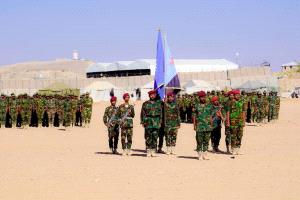 بعرض عسكري مهيب.. قوات دفاع شبوة تحتفل بتخريج اللواء الثامن