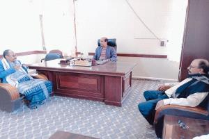 مدير تربية شبوة يناقش مع قيادة مديرية نصاب واقع التعليم وخطط الارتقاء بالأداء