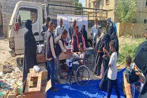 مؤسسة أدابت–إن "Adaptin" توزّع حفاضات وحقائب صحية وملابس لذوي الإعاقة في جمعية باتيس بخنفر