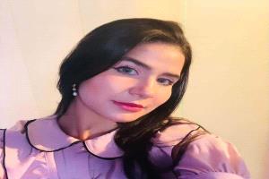 عهد ياسين: «لن أختبئ… ولن أسمح لأحد بأن يفرض الوصاية على حياتي وعملي»