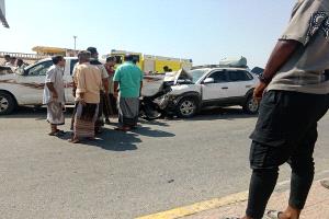 حادث مروري يتسبب بتصادم خمس سيارات في المكلا