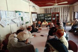 وفد من المركز الوطني للتثقيف والإعلام الصحي بوزارة الصحة يناقش بأبين برنامج التوعية الاستباقية ضد مرض الكوليرا