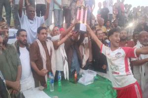 نادي الصمود بردفان يتوج بطلاً لدوري الـ30 من نوفمبر لفئة الشباب بلحج