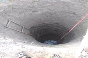 أهالي حبيل مسويداء يبادرون بحفر بئر مياه ويناشدون السلطة المحلية ورجال الخير المساهمة في إنجاز المشروع