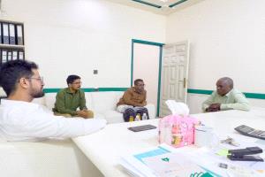 مناقشة سبل التعاون المشترك بين مؤسسة حضرموت للدراسات و معهد العمران